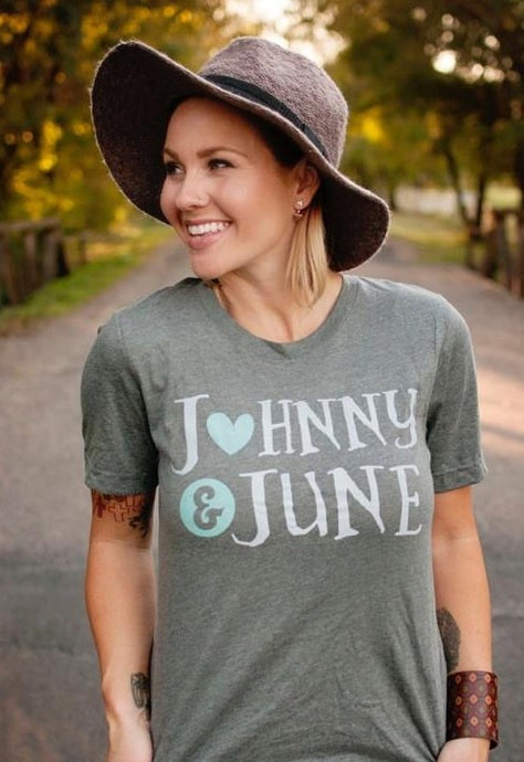 JOHNNY AND JUNE - WOMEN'S T-SHIRT